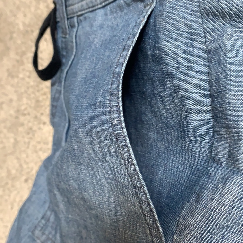 Lands’ End Shorts - Picture 4 of 5